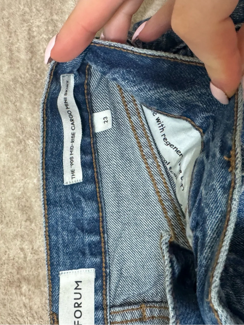 Aritzia denim forum cargo denim mini skirt size 23